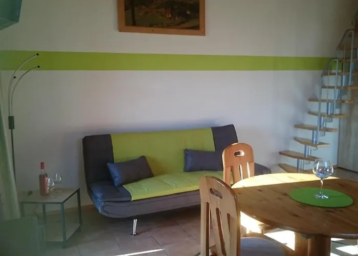 Biohof Babel شقة *