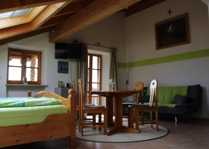 Biohof Babel شقة *